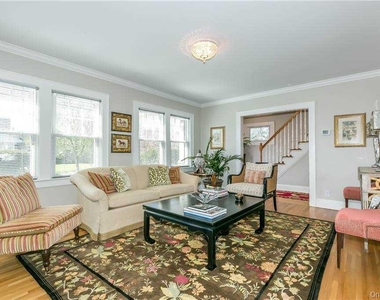 16 Union Avenue - Photo Thumbnail 2