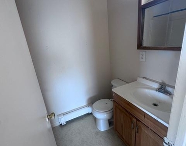 205 Concord Lane - Photo Thumbnail 12
