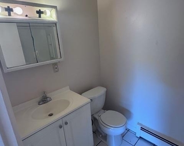 205 Concord Lane - Photo Thumbnail 13