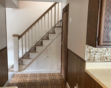 89 N Montgomery Street - Photo Thumbnail 7
