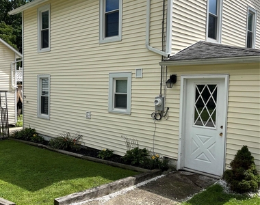89 N Montgomery Street - Photo Thumbnail 1