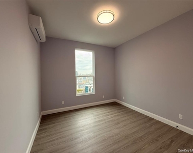 222 Primrose - Photo Thumbnail 3