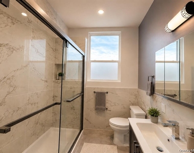 222 Primrose - Photo Thumbnail 8