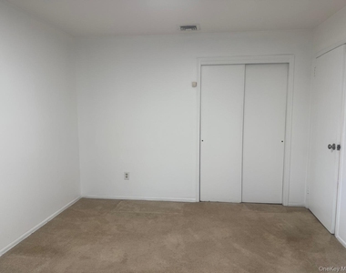 306 Hamilton Avenue - Photo Thumbnail 14