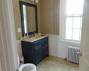 205 Union Street - Photo Thumbnail 5
