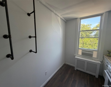 37 East Main Street - Photo Thumbnail 3