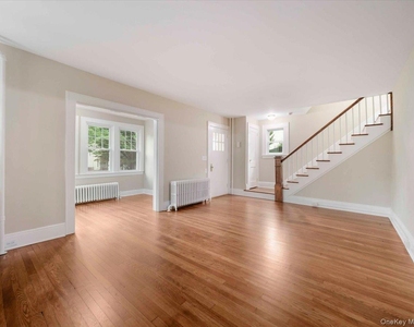 121 Clinton Avenue - Photo Thumbnail 4