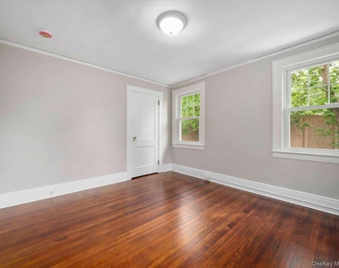 121 Clinton Avenue - Photo Thumbnail 15