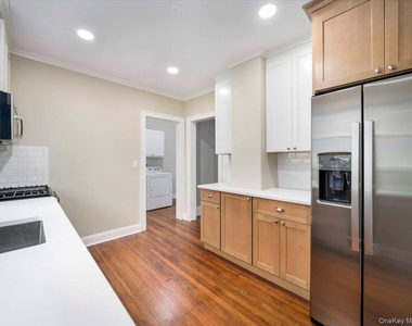 121 Clinton Avenue - Photo Thumbnail 8