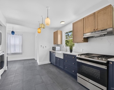 21 Judson Street - Photo Thumbnail 12
