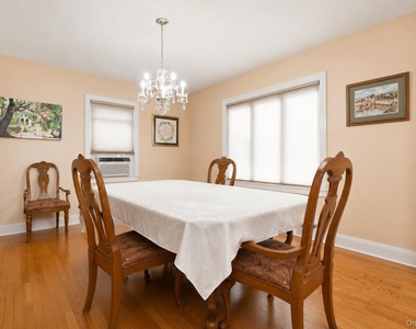 442 Langley Avenue - Photo Thumbnail 1