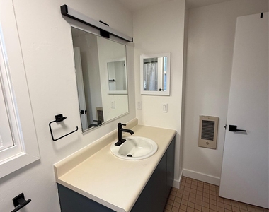 55 Hillside Avenue - Photo Thumbnail 9