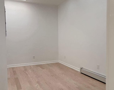 1110 Cypress Avenue - Photo Thumbnail 7