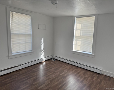 6 Glenmere Avenue - Photo Thumbnail 3