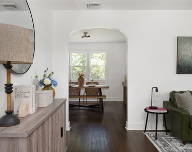 34 Lakeview Avenue - Photo Thumbnail 7