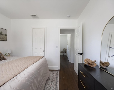 34 Lakeview Avenue - Photo Thumbnail 18