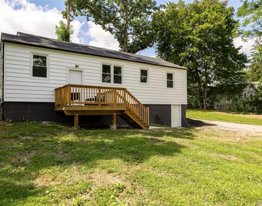 34 Lakeview Avenue - Photo Thumbnail 20