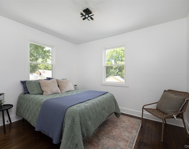 34 Lakeview Avenue - Photo Thumbnail 16