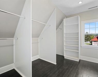 288 Crestwood Avenue - Photo Thumbnail 20