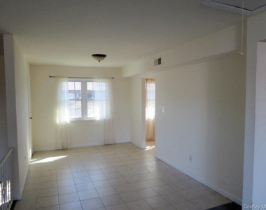 106 Mariners Way - Photo Thumbnail 4
