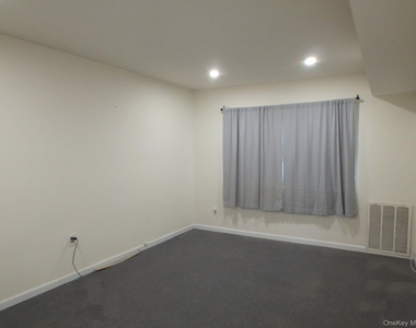 106 Mariners Way - Photo Thumbnail 5
