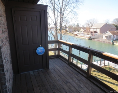 106 Mariners Way - Photo Thumbnail 9