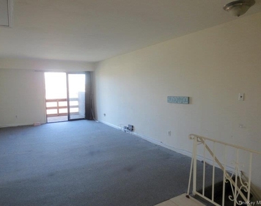 106 Mariners Way - Photo Thumbnail 3