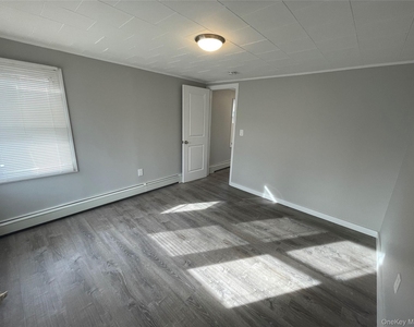 21 Collegeview Avenue - Photo Thumbnail 1