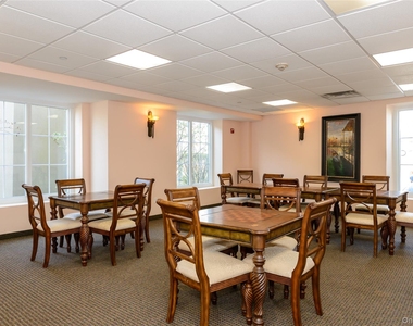 242 Maple Avenue - Photo Thumbnail 17