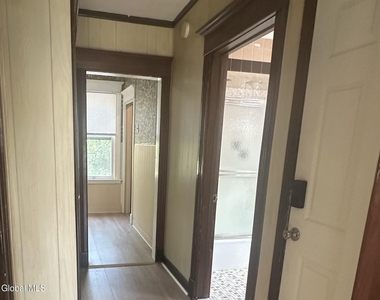 1617 Campbell Avenue - Photo Thumbnail 7