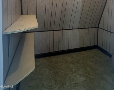 1617 Campbell Avenue - Photo Thumbnail 10
