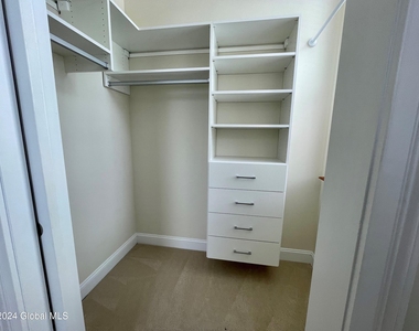 233 Lake Avenue - Photo Thumbnail 13