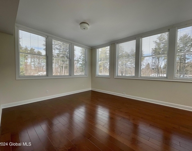 233 Lake Avenue - Photo Thumbnail 5