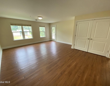 74 Weibel Avenue - Photo Thumbnail 3