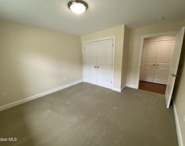 74 Weibel Avenue - Photo Thumbnail 9