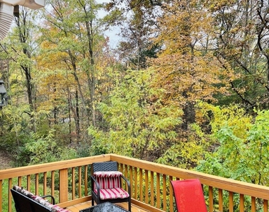 1 Marlboro Drive - Photo Thumbnail 15