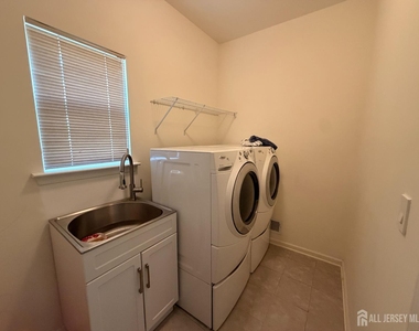 87 Timber Hill Drive - Photo Thumbnail 32
