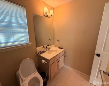87 Timber Hill Drive - Photo Thumbnail 7