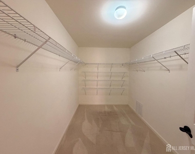87 Timber Hill Drive - Photo Thumbnail 16