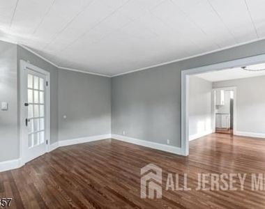 158 Stout Avenue - Photo Thumbnail 15