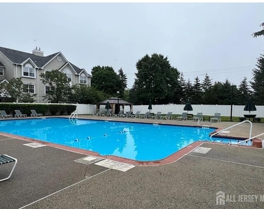 207 Prestwick Way - Photo Thumbnail 15