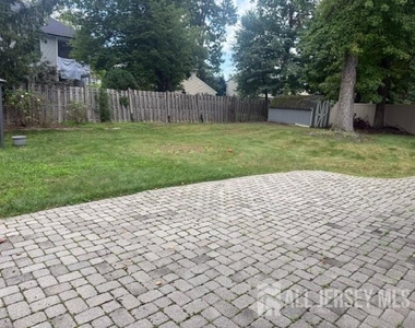 16 Wakefield Drive - Photo Thumbnail 21