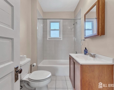 329 George Street - Photo Thumbnail 2