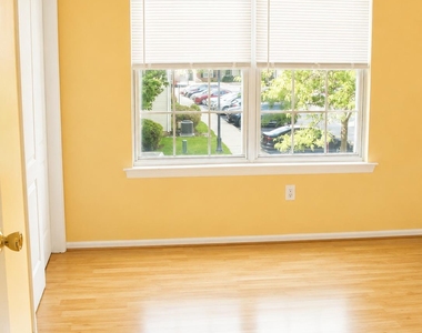 727 Lucy Court - Photo Thumbnail 12