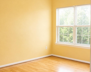 727 Lucy Court - Photo Thumbnail 8