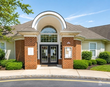 727 Lucy Court - Photo Thumbnail 15