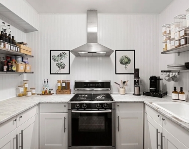 115 South Street - Photo Thumbnail 3