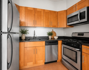 202 Withers Street - Photo Thumbnail 3