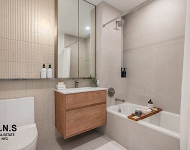 880 Atlantic Avenue - Photo Thumbnail 11
