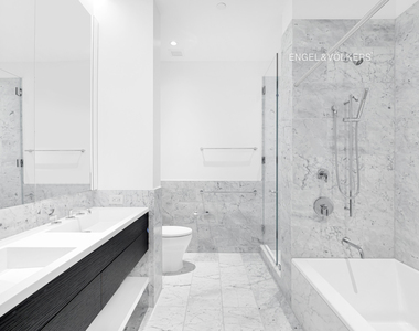15 W 61st Street - Photo Thumbnail 6